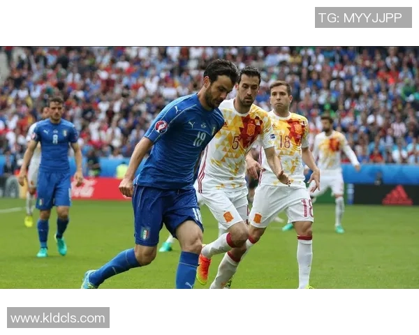 美国足球队与中国足球队最新球员名单对比分析及赛事前瞻